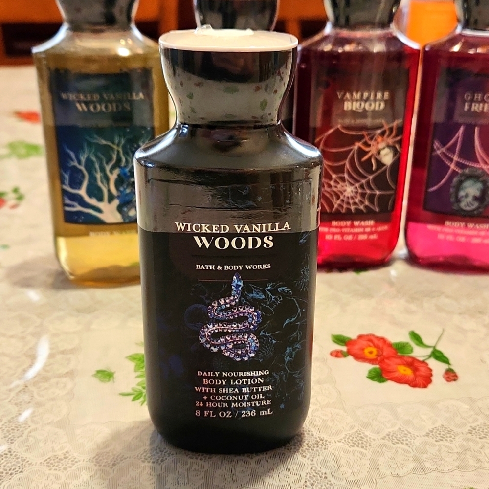 NWT WICKED VANILLA WOODS 🎃